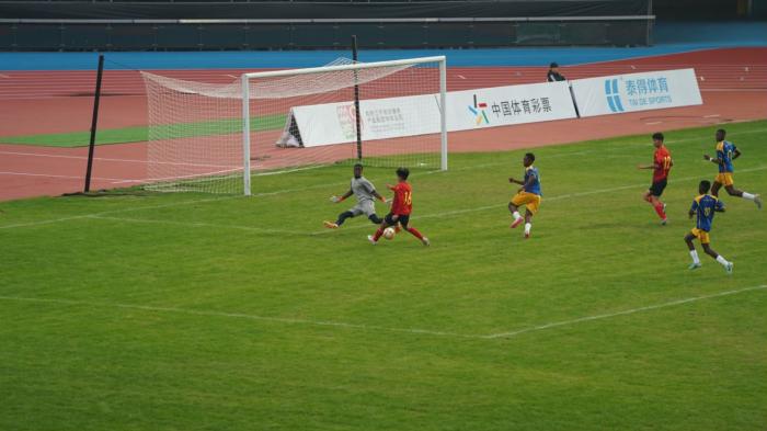 扬州大运河城市足球精英邀请赛收官:六支青年