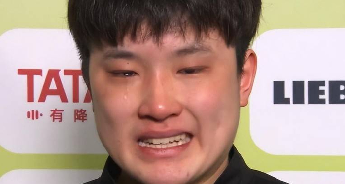 张本宇怒斥网络暴力呼吁停止谩骂