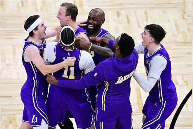 湖人绝杀魔术延续九连胜 东契奇创历史单场30+纪