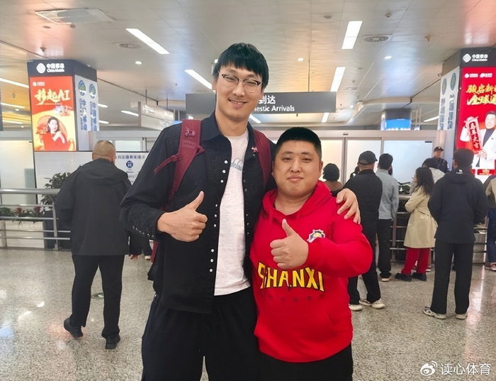 杜锋“隔行如隔山”引球迷反击，球员处境引争