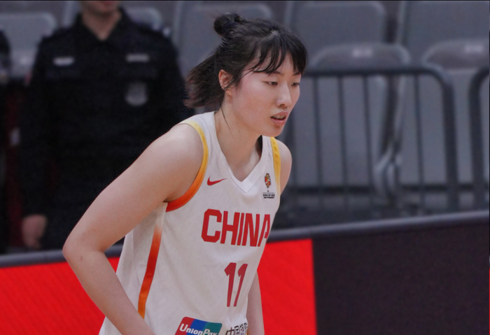 罗欣棫11+4+4+2抢断引领中国女篮大胜南苏丹