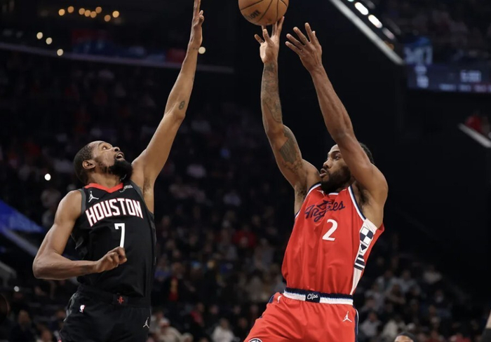 贝弗利：杜兰特虽耀眼 仍倾向伦纳德夺冠影响力